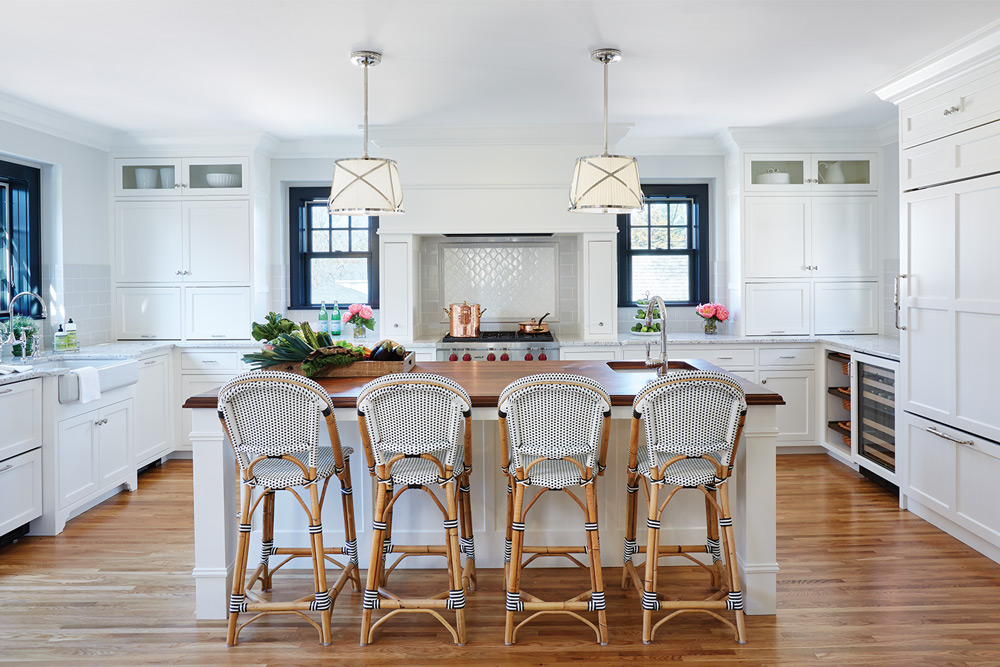 Marth O'Hara Interiors ASID white Kitchen with stools