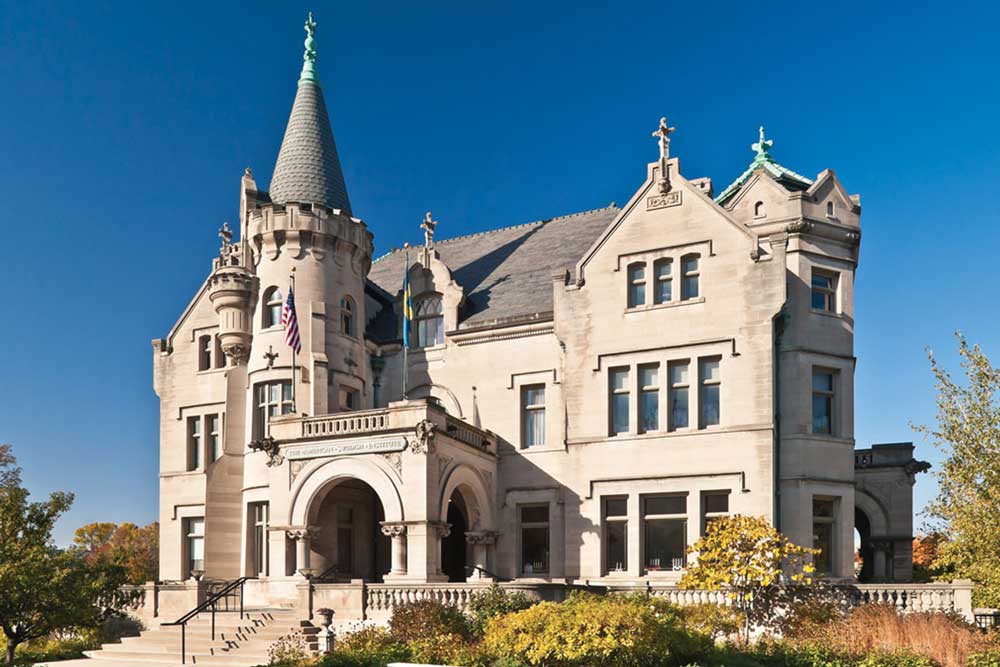 The front facade of the American Swedish Institute that looks like a castle.