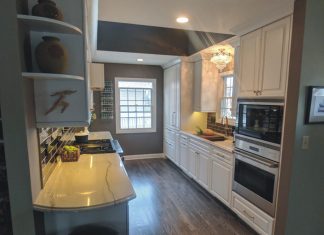 2018 Luxury Remodeling Tour: Maison Kitchen + Bath Photo of a renovated kitchen by Maison Kitchen + Bath.