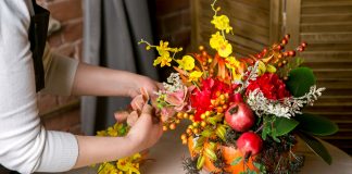 Sales + Events: Nov. 13-18 features holiday workshops, a winter art walk, and a homebuyers Q&A Floral putting together a fall inspired arrangement