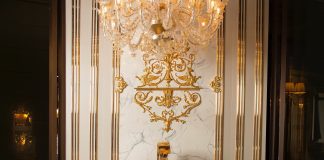 Global Online Marketplace 1stdibs Makes Antique Shopping Easy Rose quartz crystal bathtub made in Italy