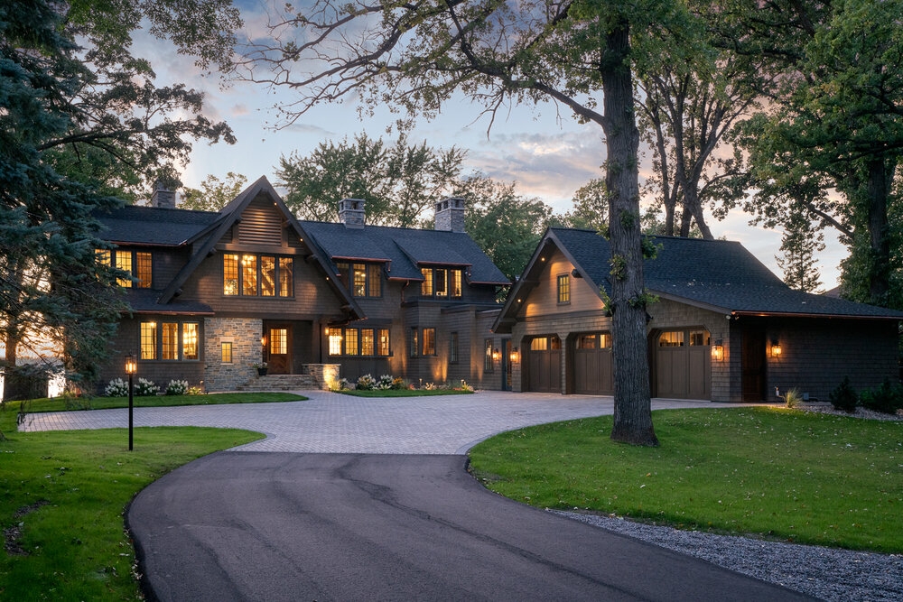 The exterior of the Lake Pulakis house. Photo by Jordan Powers