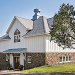 Boyer Building Corp. Transforms Dilapidated Barn to Farmstyle-Style Garage