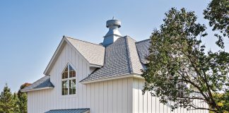 Boyer Building Corp. Transforms Dilapidated Barn to Farmstyle-Style Garage