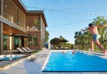 A Mahtomedi Home on White Bear Lake Captures Summertime Soul