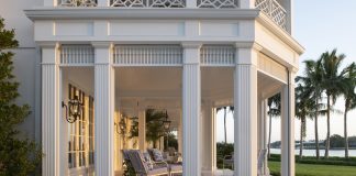 Rehkamp Larson Architects Crafts a Seaside Home in Style