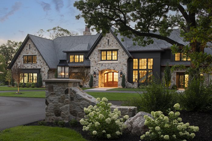 North Oaks front entrance_Yardscapes