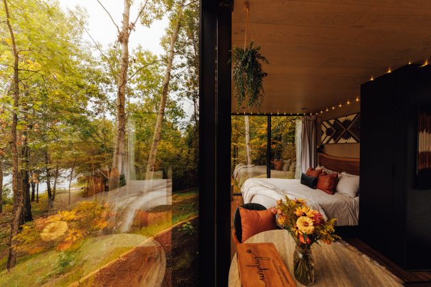 Interior of the mirror cabin gives guests an immersion into surrounding nature