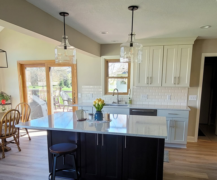 bright-kitchen-two-pendant-lights-large-white-granite-island