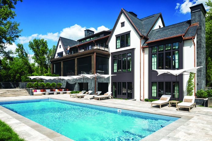 modern home_Pool-and-Entertaining