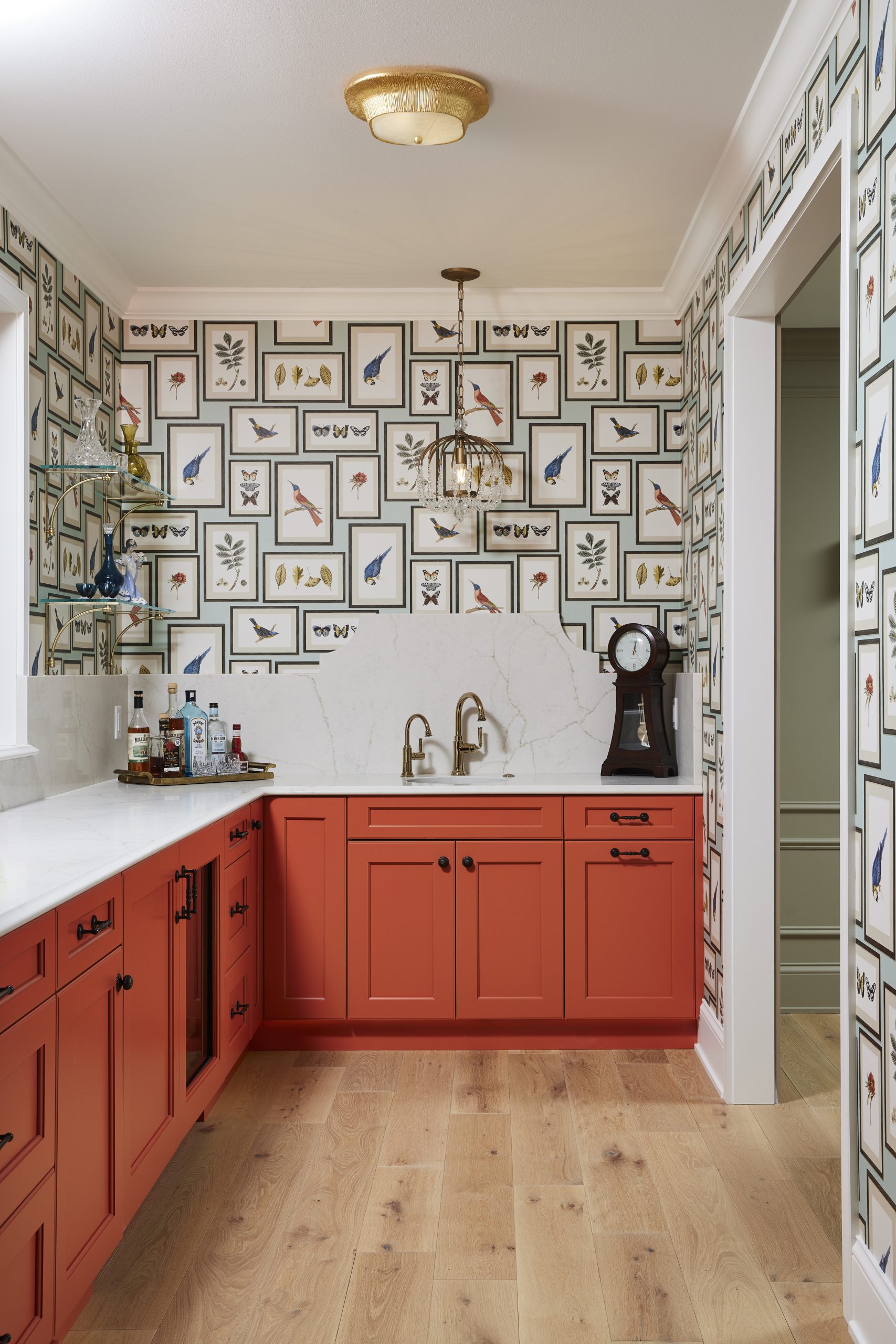 Butler's pantries don't need to be boring, as evidenced by this vibrant space in a modern Wisconsin farmhouse